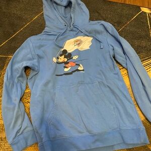 Mens size large Mickey Mouse Fanatics Hoodie